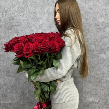 Букет из 51 красной розы 70 см