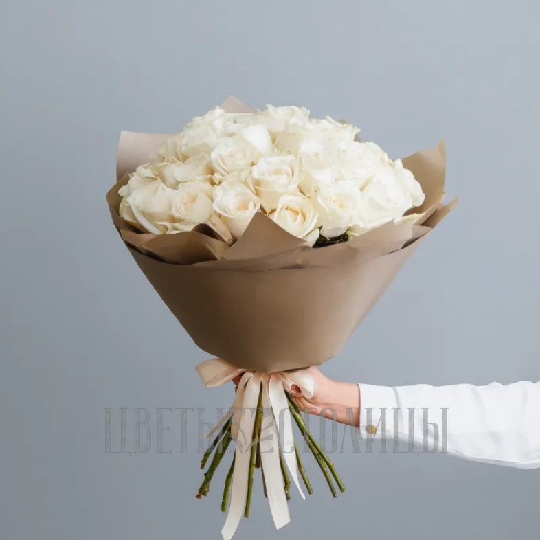 Белые розы &laquo;Фарфоровый букет&raquo;